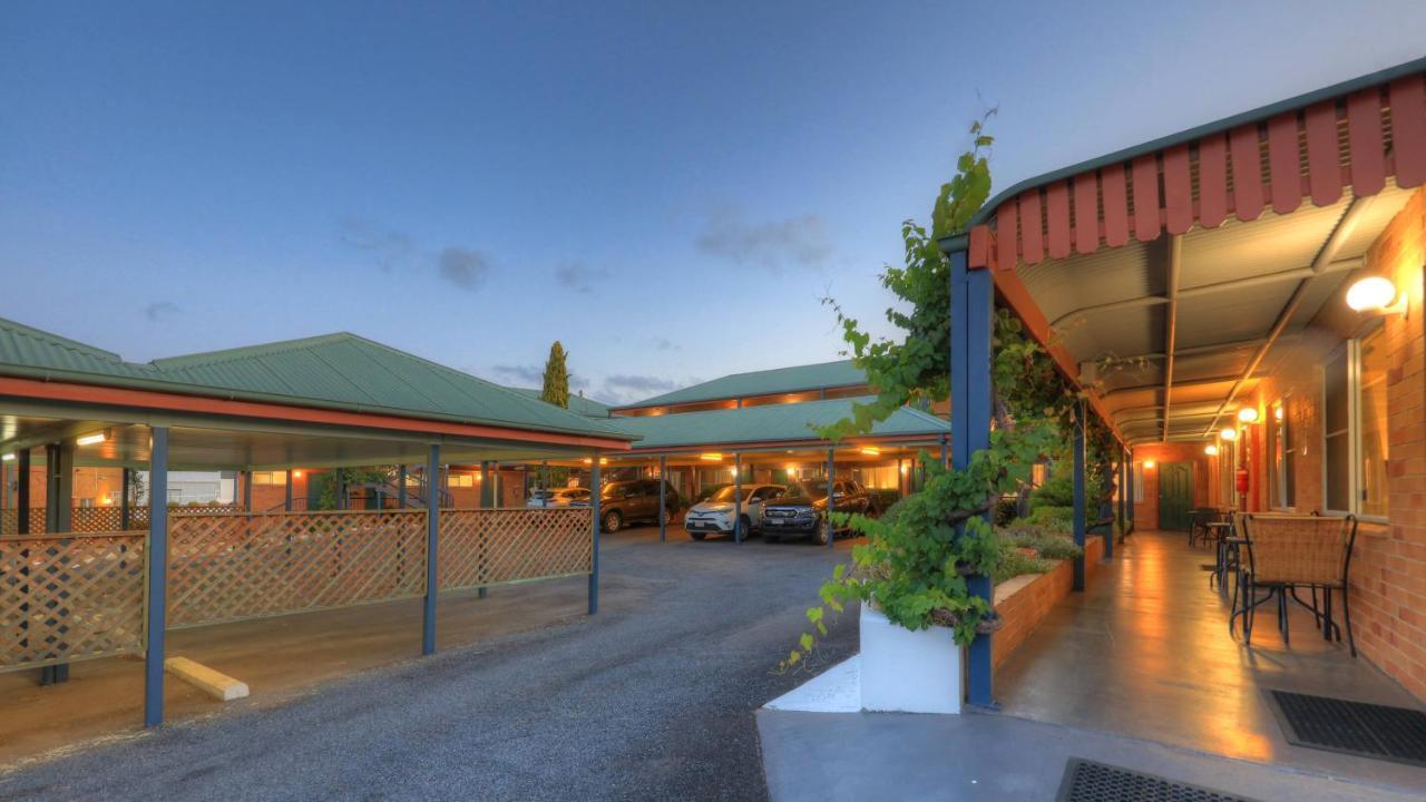 סטאנטהורפה The Vines Motel & Cottages מראה חיצוני תמונה