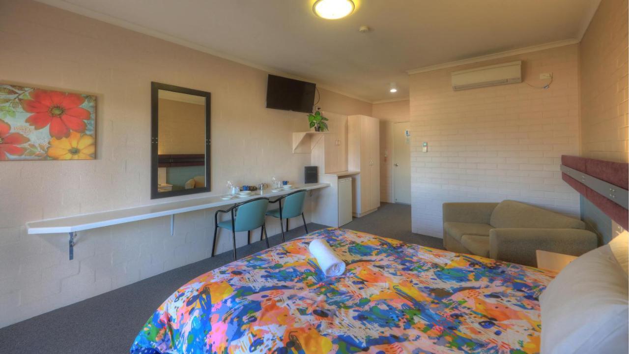 סטאנטהורפה The Vines Motel & Cottages מראה חיצוני תמונה